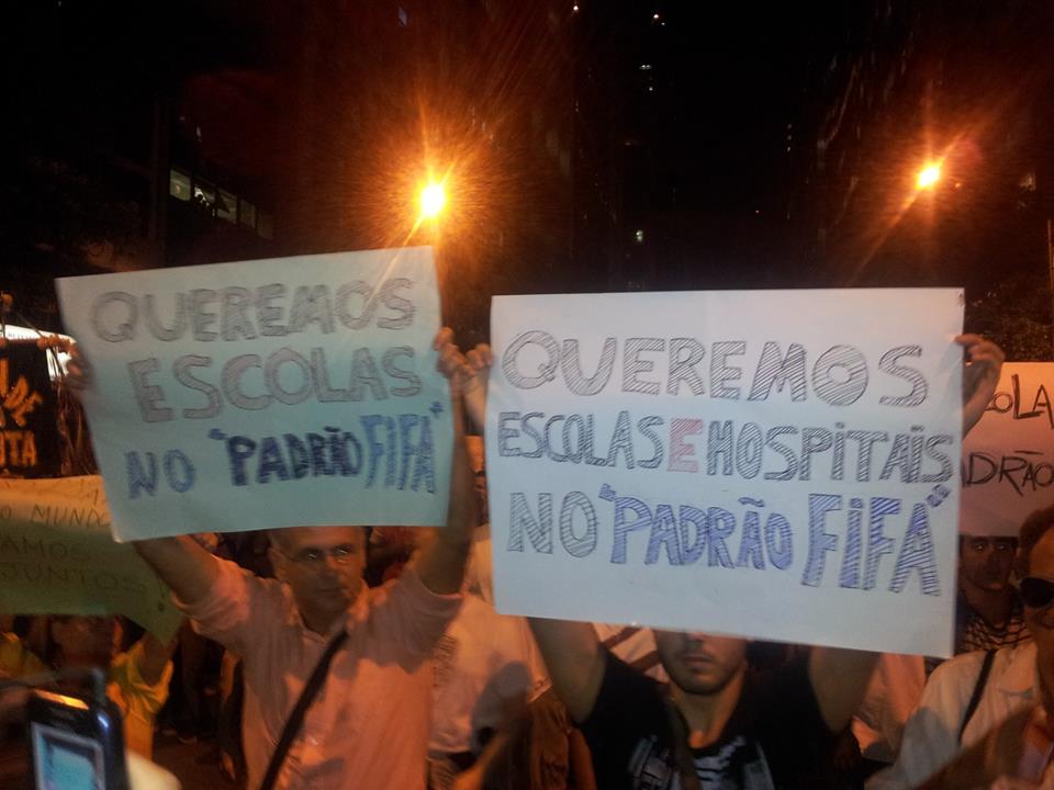 Protestos no Brasil - Que tal um Brasil no "padrão FIFA"?