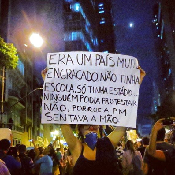 Protestos no Brasil - Era um país, muito engraçado...