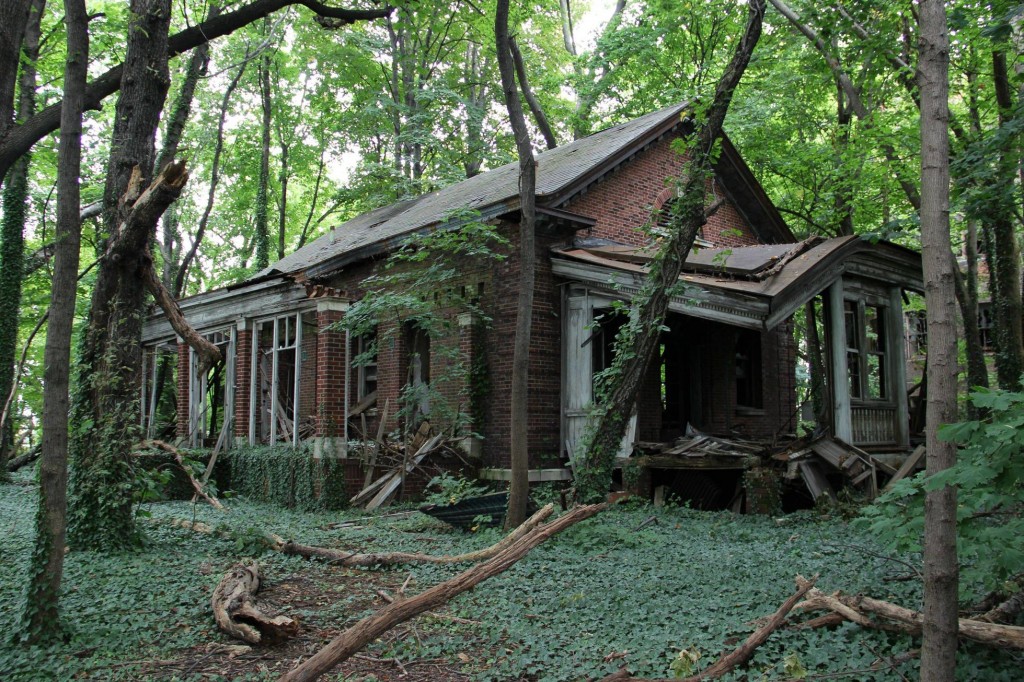 Casa abandonada em Nova York